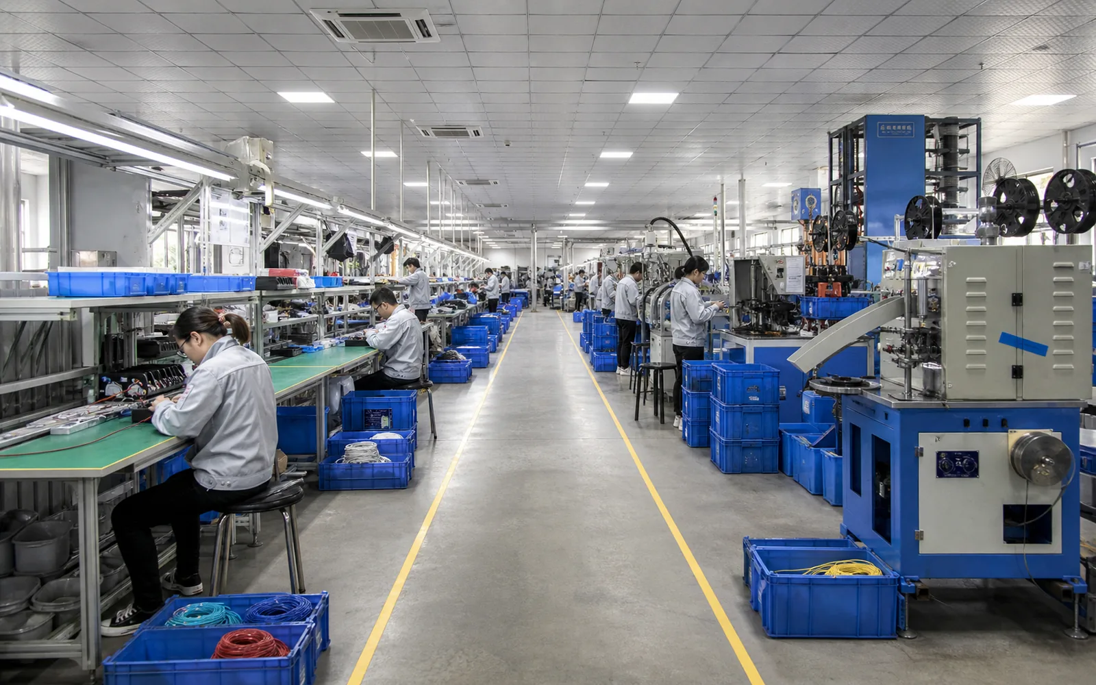 03-manufacturing-workshop.webp